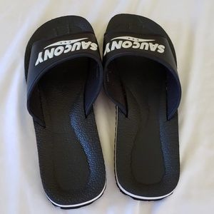 Saucony flip flops Clearance